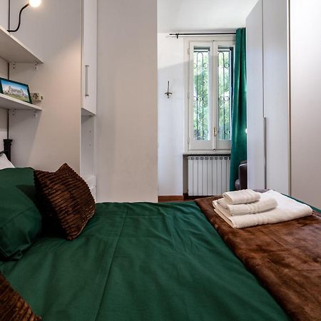Apartament A Due Fermate Dal ColosseoWi-Fi & Netflix Gratis Rzym Zewnętrze zdjęcie